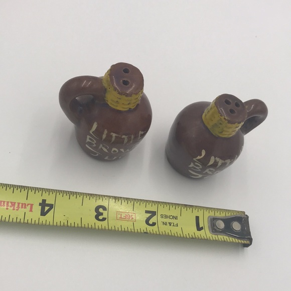 ❤️ Salt and pepper shakers, a little brown jug shape. Wonderful condition - Picture 5 of 5